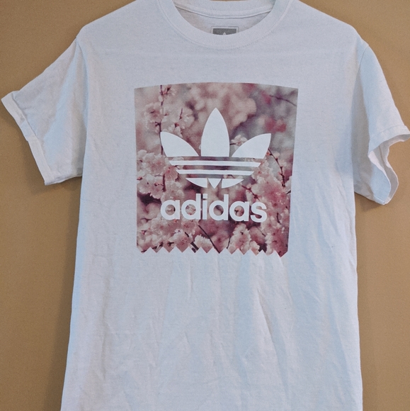 adidas Tops - Adidas tshirt